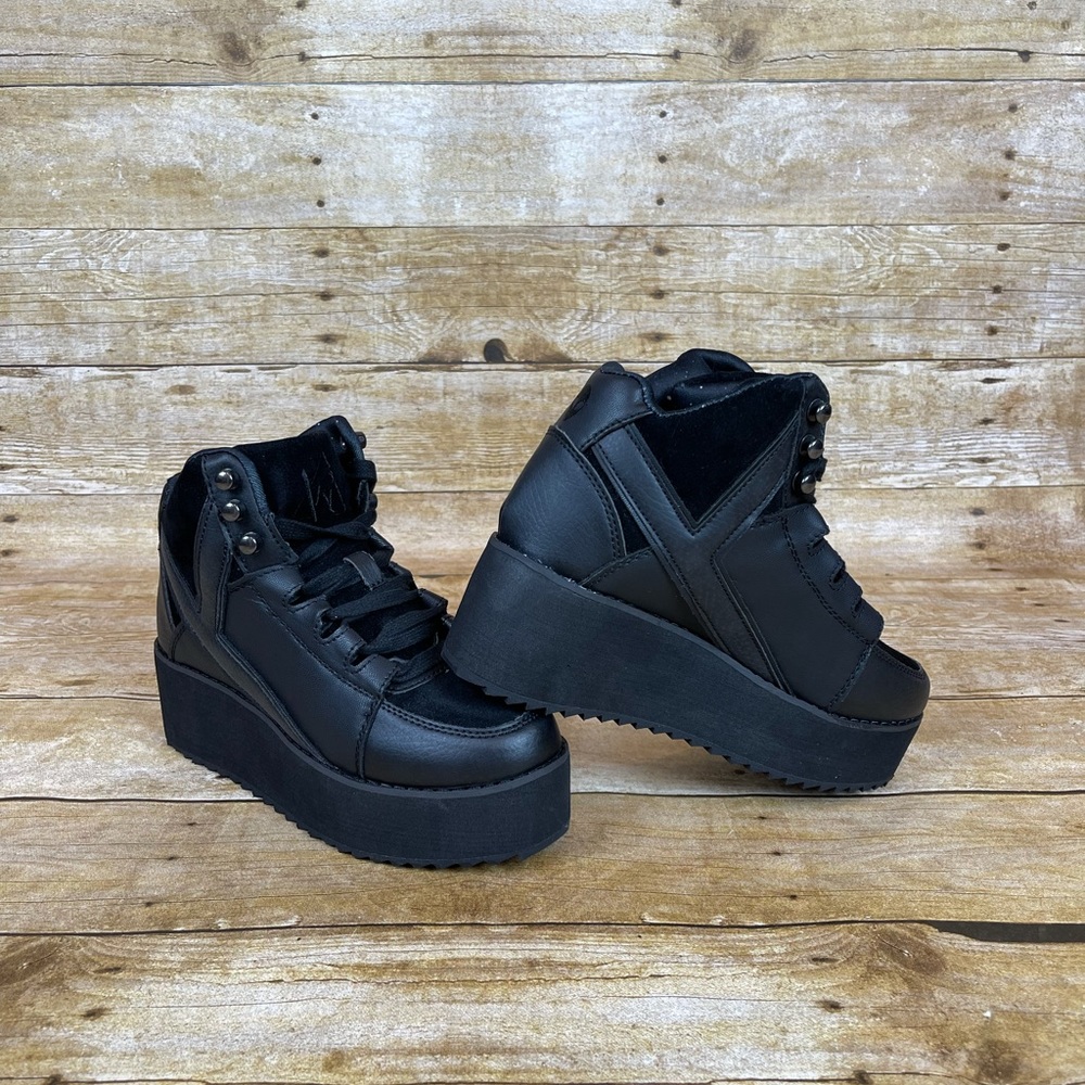 Iron Fist Black Sneakers Qozmo Low Key Shoes Boots - Picture 4 of 6